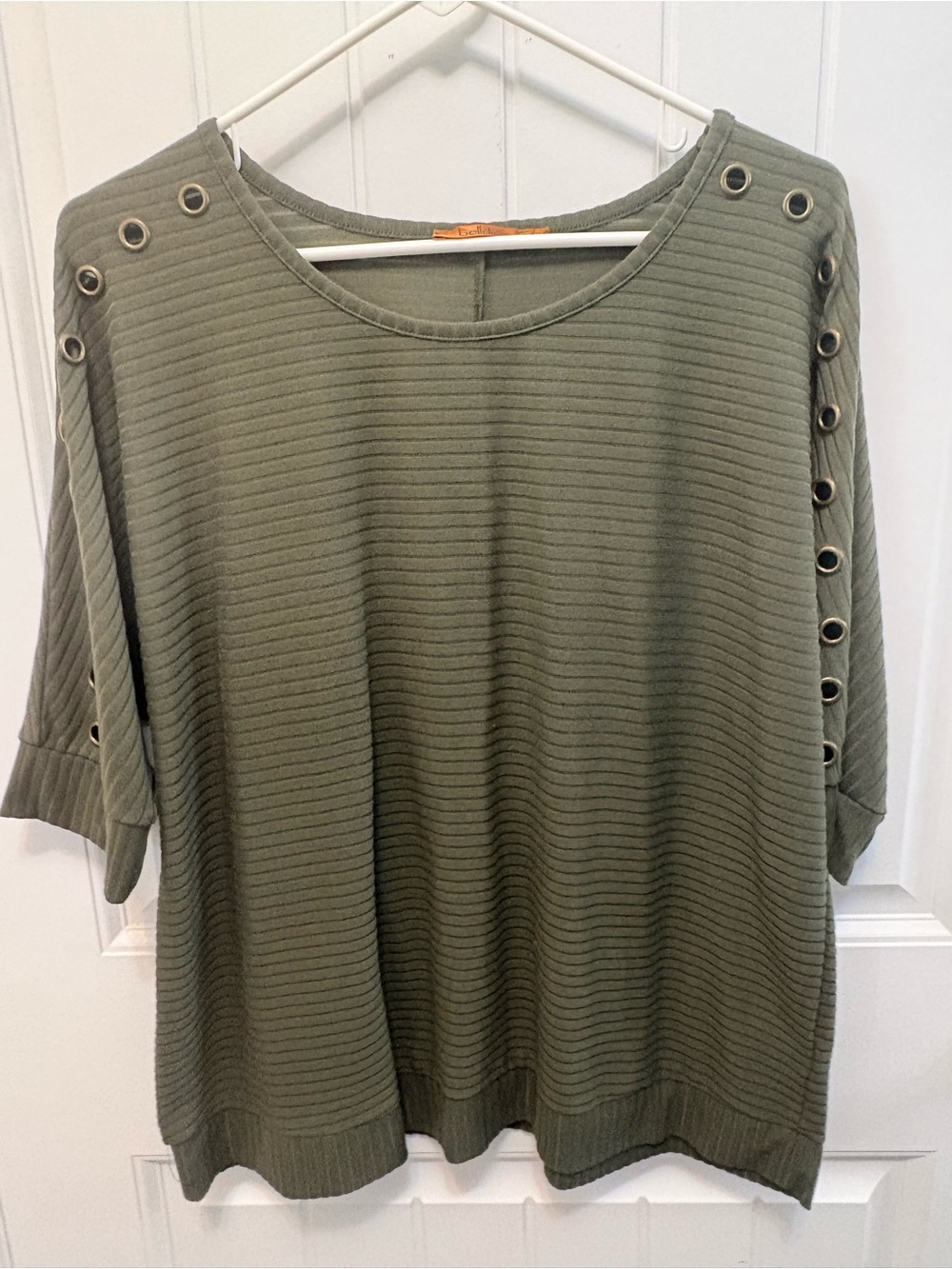 Belldini Olive Ribbed Knit Top with Grommet Sleeve Detail. Size 1X.